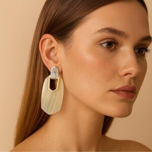 Kendra Scott Mother of Pearl Cream Drop Earrings Geometric Kendra Jewelry